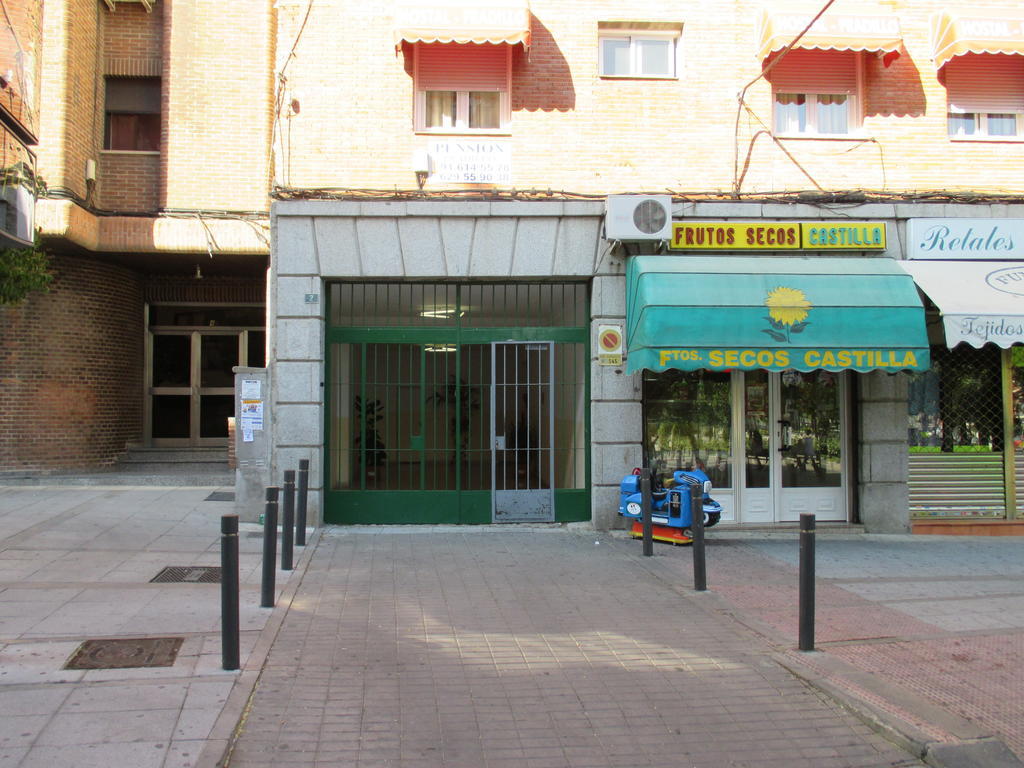 Hostal Pradillo Mostoles Exterior photo